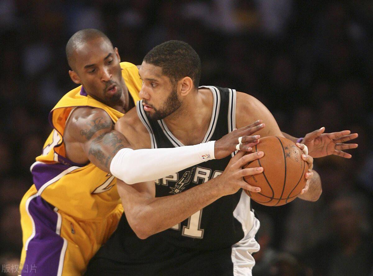 费拉拉：没人规定尤文这赛季必须夺冠，但争前四他们仍需提高（费拉拉：本季尤文不必非夺冠，但冲击前四仍需提升）