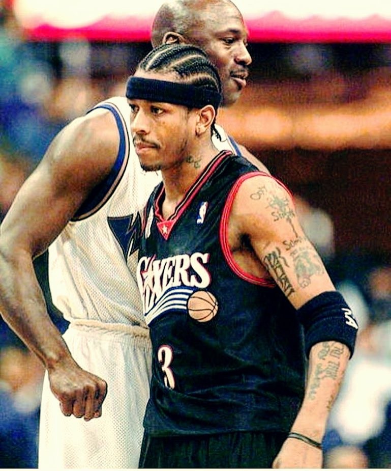 狼队防线改善主场迎战曼联，英超对决比分或1-1、2-2（狼队防守回暖主场对阵曼联，英超一战或以1-1或2-2告终）