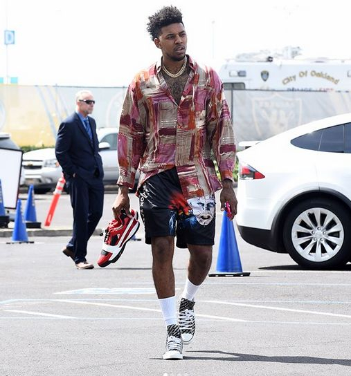 解锁新身份，美女球员艾丽莎-莱曼将成为米兰冬奥会火炬手（从绿茵到奥运火炬：美女球员艾丽莎-莱曼出任米兰冬奥会火炬手）