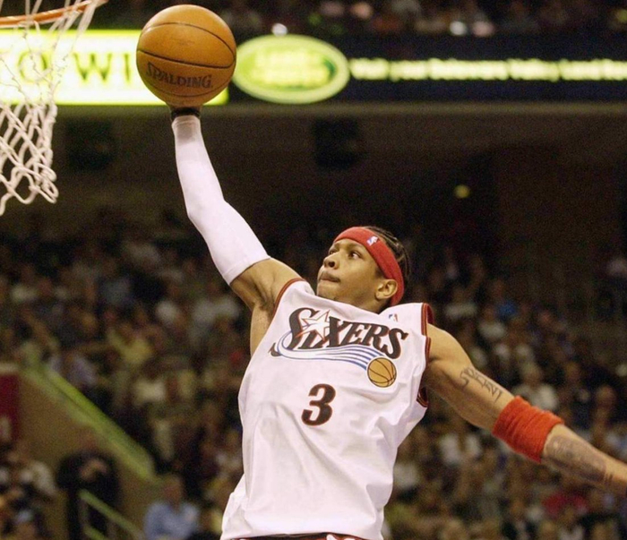 克罗斯：皇马与曼城都缺乏中场控制力；英超球队客场表现下滑（克罗斯：皇马、曼城中场掌控不足，英超球队客场竞争力下滑）