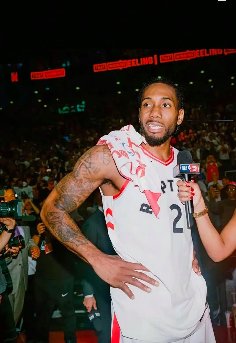 快船上次单月输13场是10年3月，那年他们最终只有29胜53负（快船上次单月吞13败已是2010年3月，那季最终仅29胜53负）