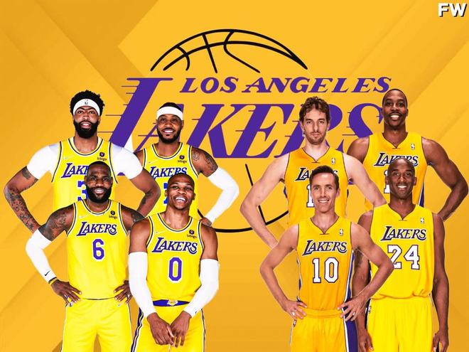 法兰克福球迷在诺坎普球场对巴萨支持者发动投掷袭击（诺坎普球场冲突：法兰克福球迷向巴萨支持者投掷物品）