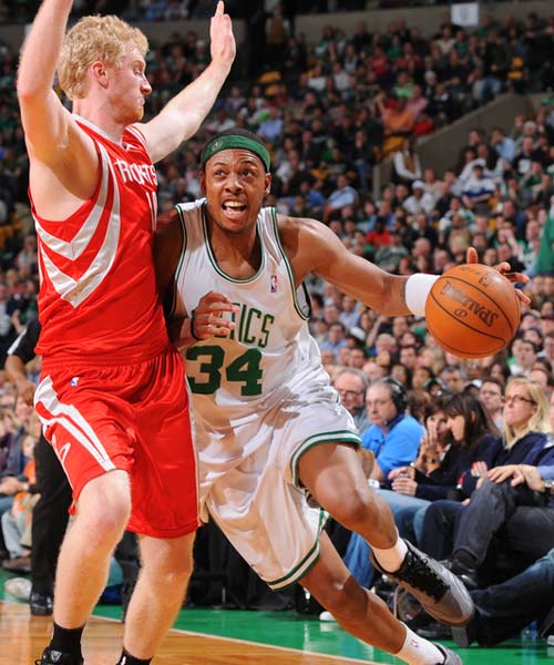 巴西大名单：维尼修斯领衔，法比尼奥、罗克回归，内马尔无缘（巴西新一期大名单出炉：维尼修斯压阵，法比尼奥与罗克回归，内马尔落选）